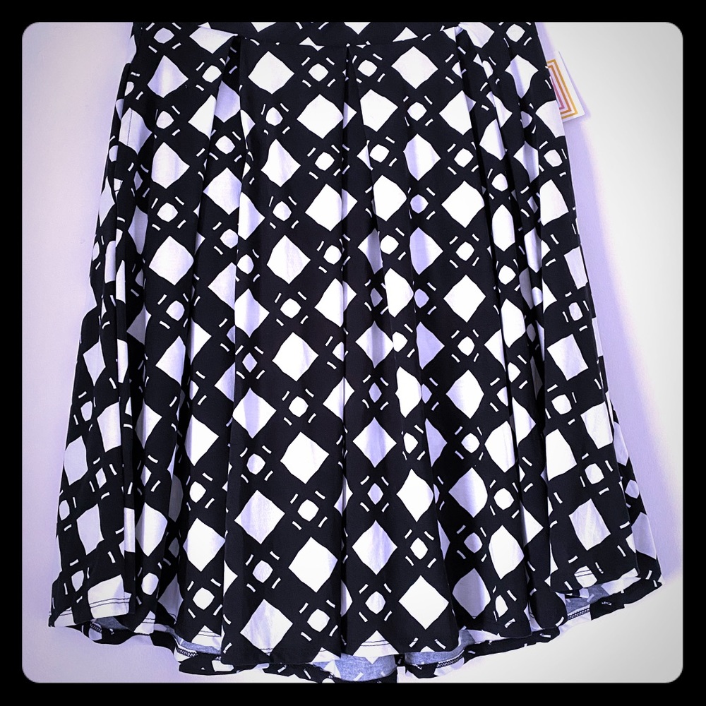 LuLaRoe skirt, M